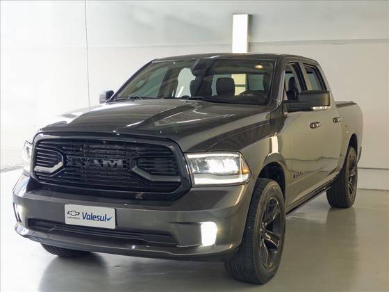 RAM CLASSIC 5.7 V8 GASOLINA LARAMIE CD 4X4 AUTOMÁTICO RAM CLASSIC 5.7 V8 GASOLINA LARAMIE CD 4X4 AUTOMÁTICO